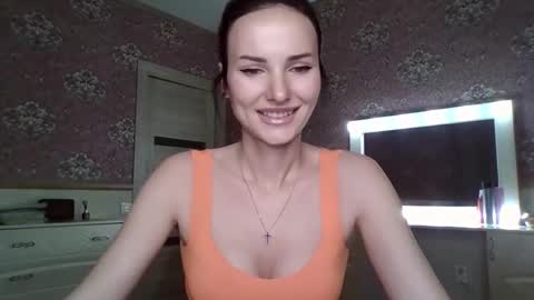 monparis_dream online show from October 22, 2025, 1:55 pm