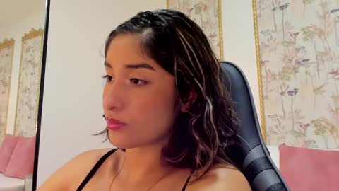 Snapshot of monserrat_blanco chatting on September 25, 2025, 2:48 am M O N S E  online show from September 25, 2025, 2:48 am