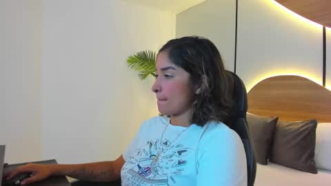 Snapshot of monserrat_blanco chatting on September 30, 2025, 2:38 am M O N S E  online show from September 30, 2025, 2:38 am