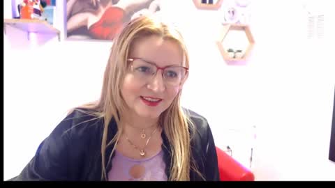 monserrat_diva online show from June 8, 2026, 8:42 pm