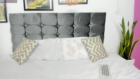 MONSERRAT online show from November 27, 2025, 3:19 am