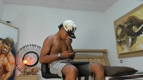 Snapshot of monsoon_the_best chatting on April 20, 2026, 4:04 am monsoon_the_best online show from April 20, 2026, 4:04 am