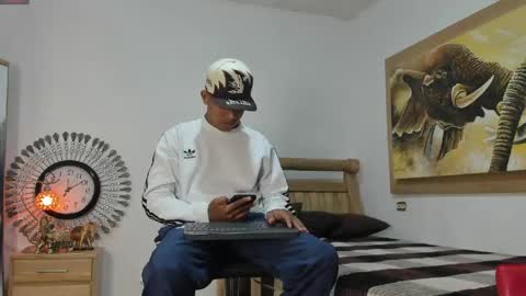 Snapshot of monsoon_the_best chatting on May 2, 2026, 3:00 am monsoon_the_best online show from May 2, 2026, 3:00 am