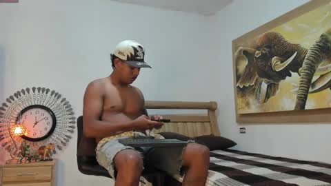 Snapshot of monsoon_the_best chatting on May 10, 2026, 3:01 am monsoon_the_best online show from May 10, 2026, 3:01 am