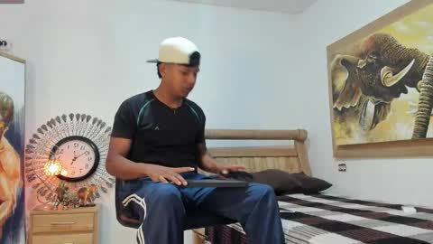 Snapshot of monsoon_the_best chatting on May 19, 2026, 3:24 am monsoon_the_best online show from May 19, 2026, 3:24 am