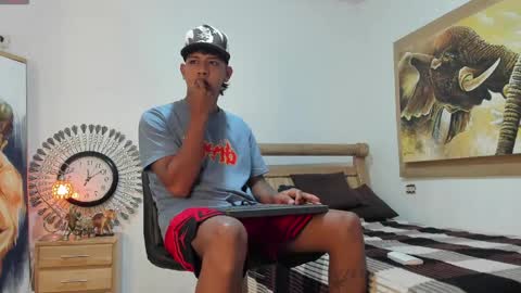 Snapshot of monsoon_the_best chatting on May 21, 2026, 2:51 am monsoon_the_best online show from May 21, 2026, 2:51 am