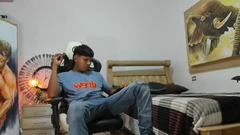 Snapshot of monsoon_the_best chatting on June 5, 2026, 6:20 am monsoon_the_best online show from June 5, 2026, 6:20 am