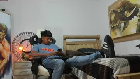 Snapshot of monsoon_the_best chatting on June 5, 2026, 7:03 am monsoon_the_best online show from June 5, 2026, 7:03 am