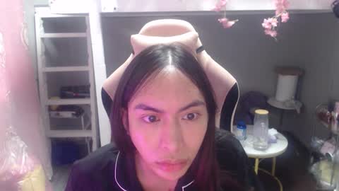 ELYSE A SIMPLE GIRL online show from November 16, 2025, 8:20 am