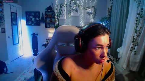 Lydia Mooney online show from January 29, 2025, 1:05 am