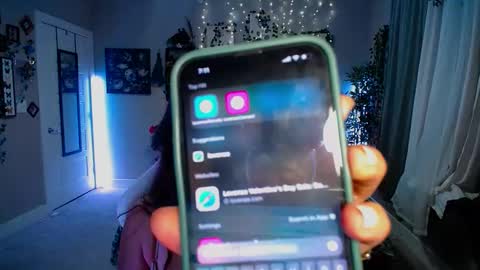 Lydia Mooney online show from February 18, 2025, 1:10 am