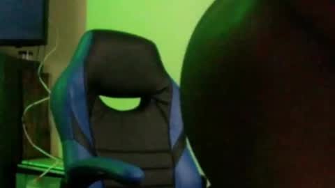 montydxxx2 online show from October 30, 2025, 9:26 pm