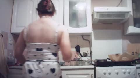 moodiemira online show from September 20, 2025, 8:21 pm