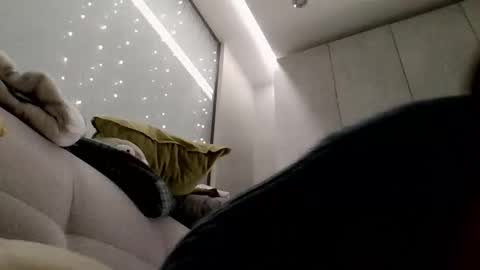 moodiemira online show from November 5, 2025, 7:25 pm