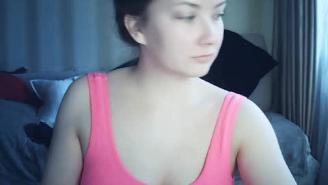 moodiemira online show from April 2, 2026, 1:53 pm