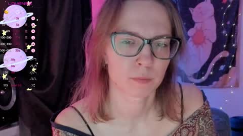 Roxy online show from October 22, 2025, 8:19 pm