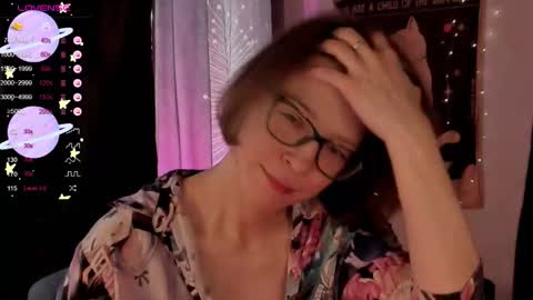 Roxy online show from November 1, 2025, 10:39 am