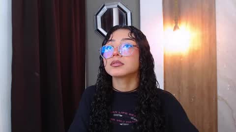 moon_and_fire_ online show from April 3, 2026, 5:38 am