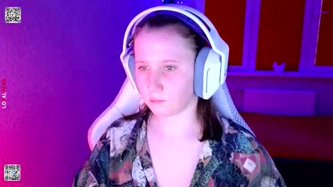 Lola online show from March 10, 2026, 3:06 pm