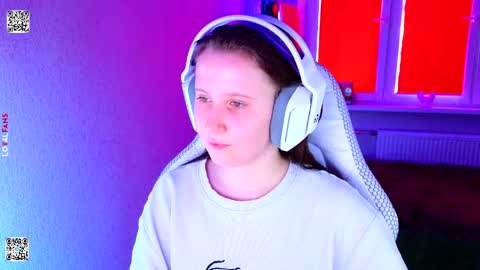 Lola online show from April 6, 2026, 11:11 am