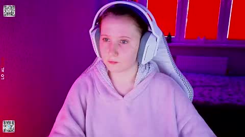 Lola online show from April 24, 2026, 1:24 pm