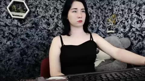 Diana online show from May 16, 2026, 7:23 pm