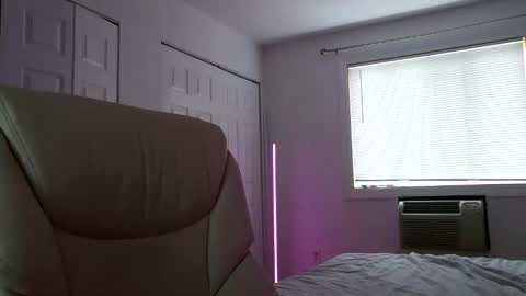 Snapshot of moon_light_girl chatting on June 7, 2026, 6:22 pm moon_light_girl online show from June 7, 2026, 6:22 pm