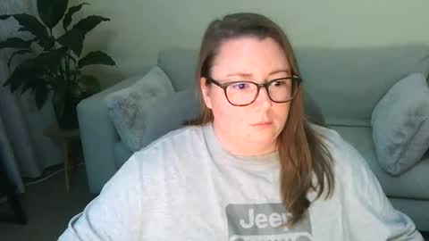 Moon Petal online show from October 21, 2025, 6:08 pm