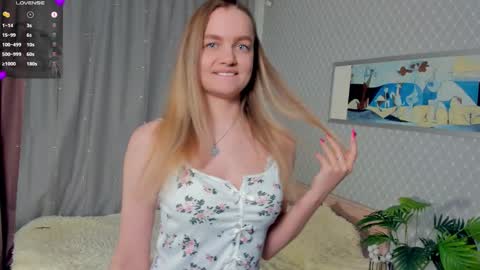 moon_puzzles online show from November 26, 2025, 7:48 pm