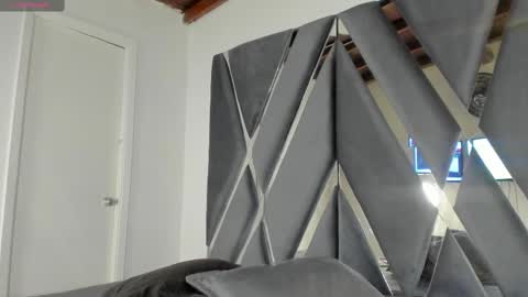 Luna  online show from February 25, 2025, 6:31 pm