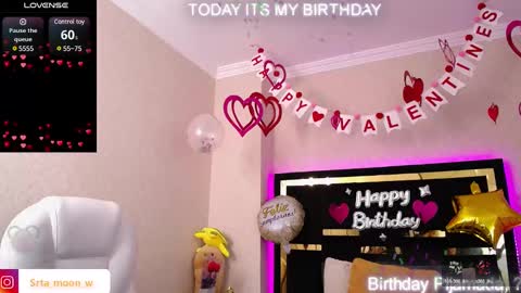 Snapshot of moon_water__ chatting on February 10, 2025, 11:04 am Moon Water online show from February 10, 2025, 11:04 am