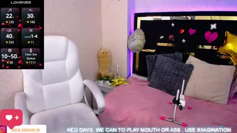 Snapshot of moon_water__ chatting on March 6, 2025, 2:29 pm Moon Water online show from March 6, 2025, 2:29 pm