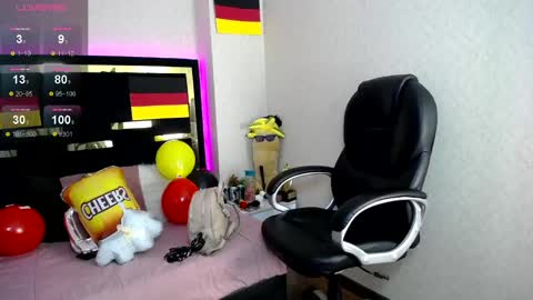 Snapshot of moon_water__ chatting on September 26, 2025, 11:47 am Moon Water online show from September 26, 2025, 11:47 am
