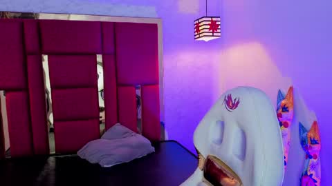 Winy online show from April 2, 2026, 12:47 pm