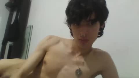 moonandzukko online show from March 29, 2026, 10:54 pm