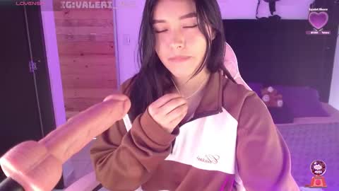 bell  online show from December 3, 2025, 2:37 pm