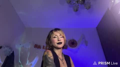 Cinna online show from October 18, 2025, 8:20 pm