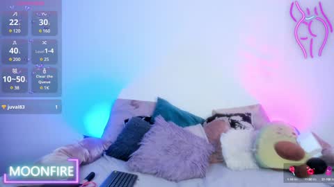 Snapshot of moonfiredance chatting on December 11, 2024, 5:21 am Nicky online show from December 11, 2024, 5:21 am