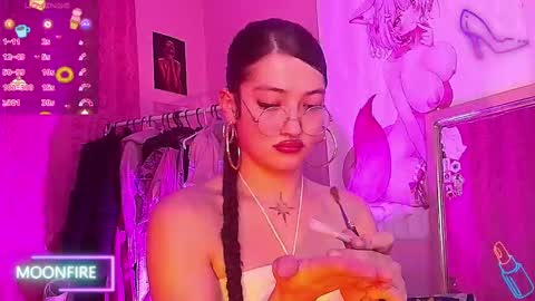 Snapshot of moonfiredance chatting on September 29, 2025, 4:17 am Nicky online show from September 29, 2025, 4:17 am