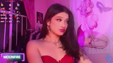 Snapshot of moonfiredance chatting on October 17, 2025, 4:04 am Nicky online show from October 17, 2025, 4:04 am