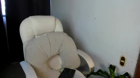 moonie_baddie31 online show from October 20, 2025, 8:31 pm