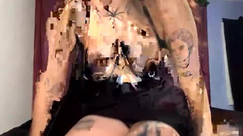 Snapshot of moonkitty6969 chatting on September 17, 2025, 12:45 am Moonkitty online show from September 17, 2025, 12:45 am