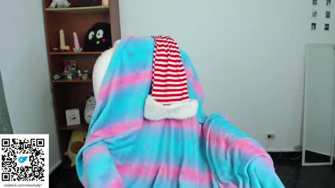 Snapshot of moonlady_ chatting on December 21, 2024, 8:32 pm MOON online show from December 21, 2024, 8:32 pm