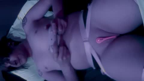 Moonless online show from November 9, 2025, 1:37 am