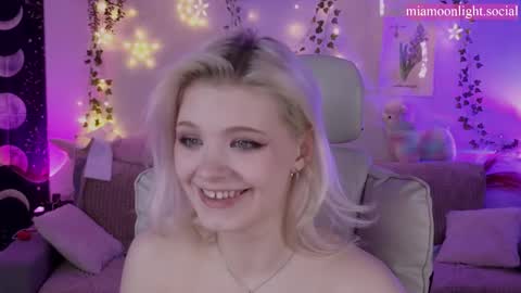 Mia   online show from March 8, 2025, 8:14 pm