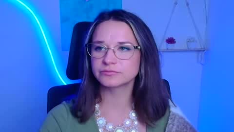 Susanna online show from December 2, 2025, 12:10 pm