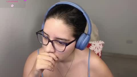 Moon Woman online show from December 4, 2025, 5:10 pm