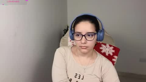 Moon Woman online show from December 15, 2025, 3:55 am