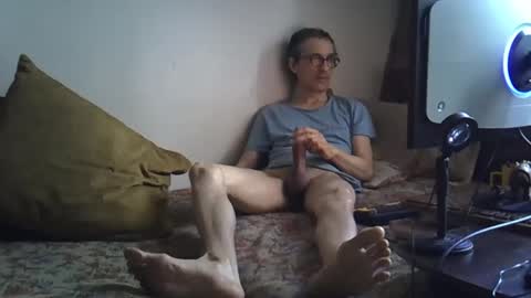 Snapshot of moovurey16 chatting on February 10, 2026, 2:48 am Alex online show from February 10, 2026, 2:48 am