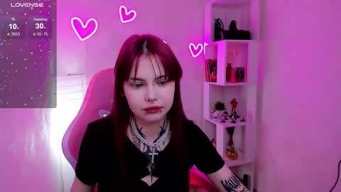 Morana online show from December 2, 2025, 2:06 am